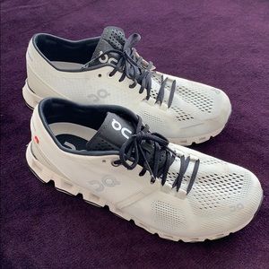 Women's Size 7 On Running Cloud X White / Black